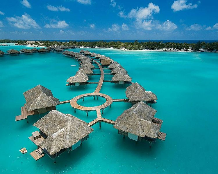 Файл:Bora bora bungaloes.jpg